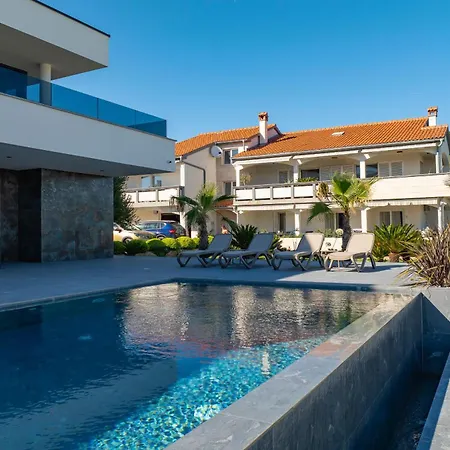Sika Vila *