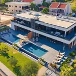 Sika Villa