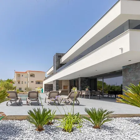 Villa Sika *