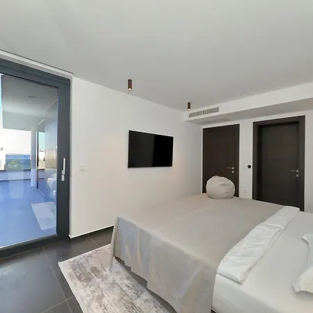 Sika Villa Vir