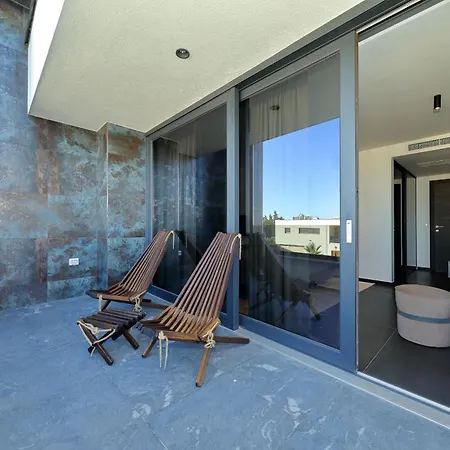 Sika Villa Vir
