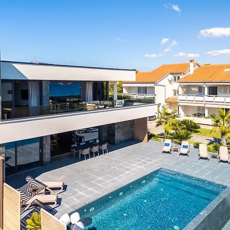 Sika Villa
